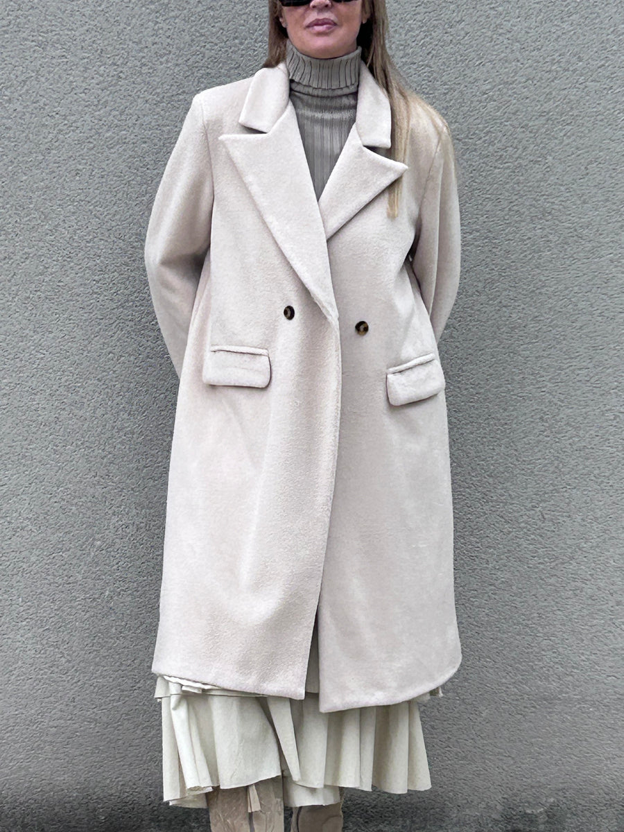 Oversize classic cut camel hair coat