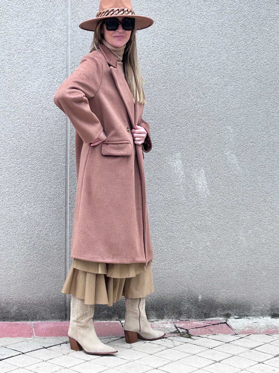 Oversize classic cut camel hair coat