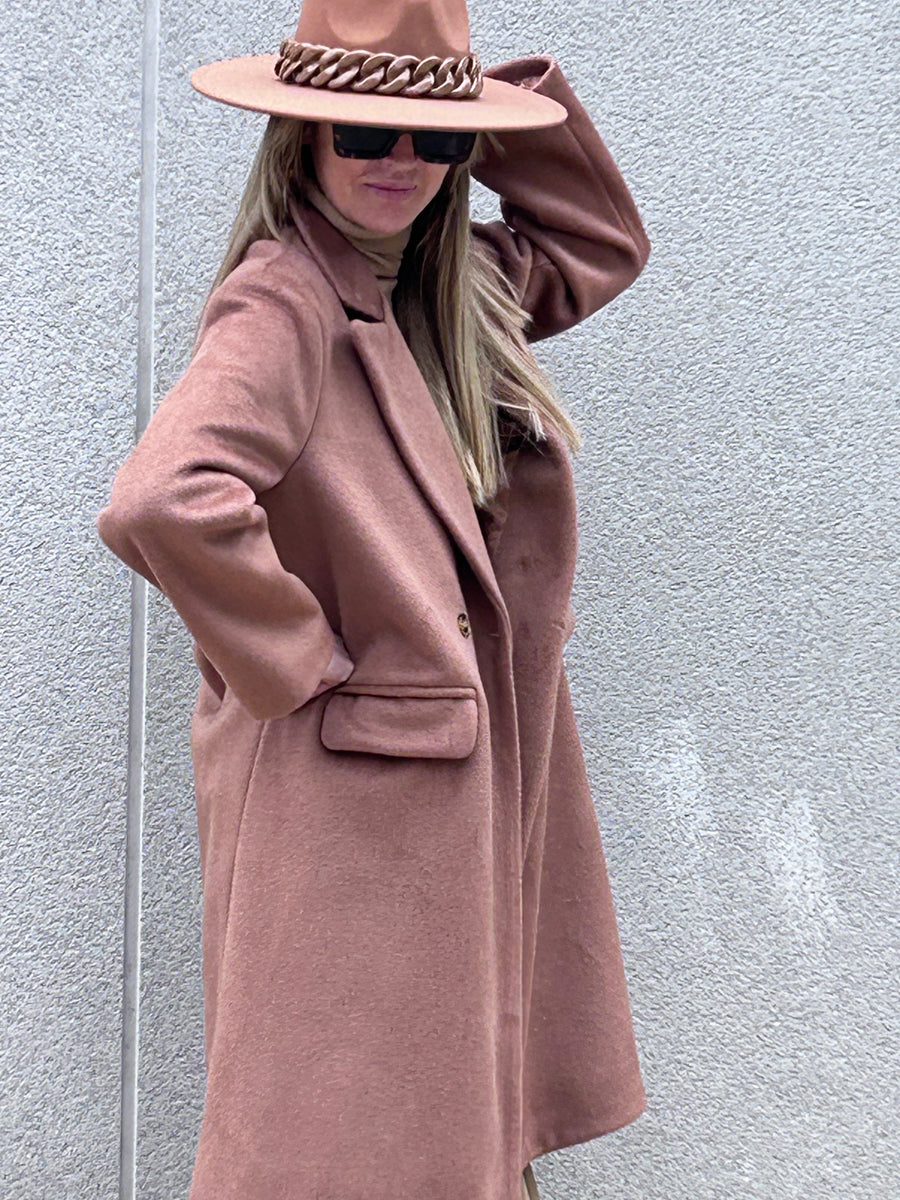 Oversize classic cut camel hair coat