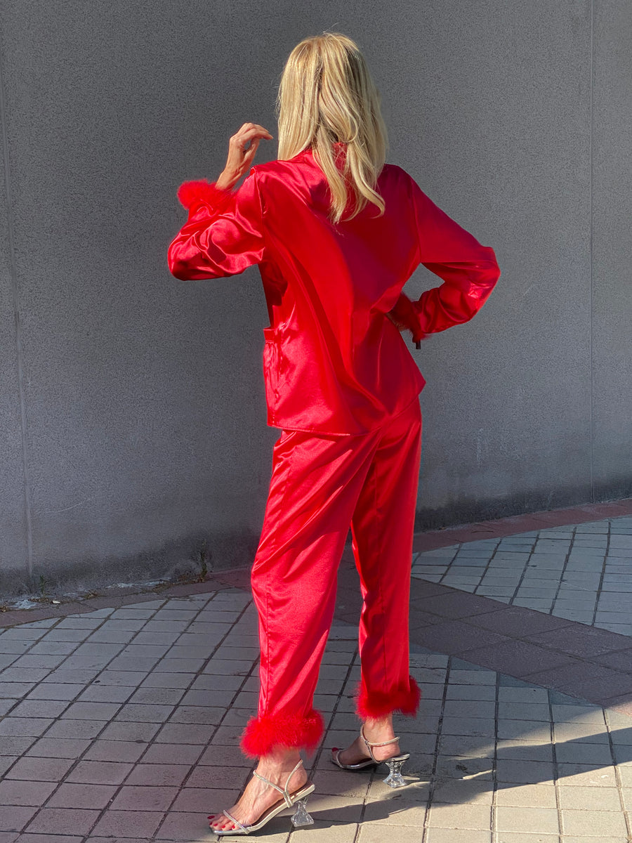 Satin pajama set with feathers