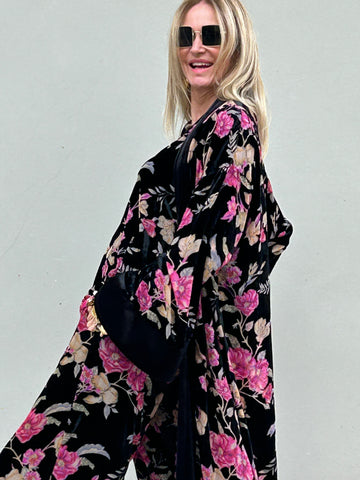 Spectacular TASHA kimono in flocked velvet