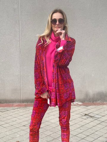 CONJUNTO DE CAMISA OVERSIZE Y LEGGING EN TERCIOPELO ELÁSTICO