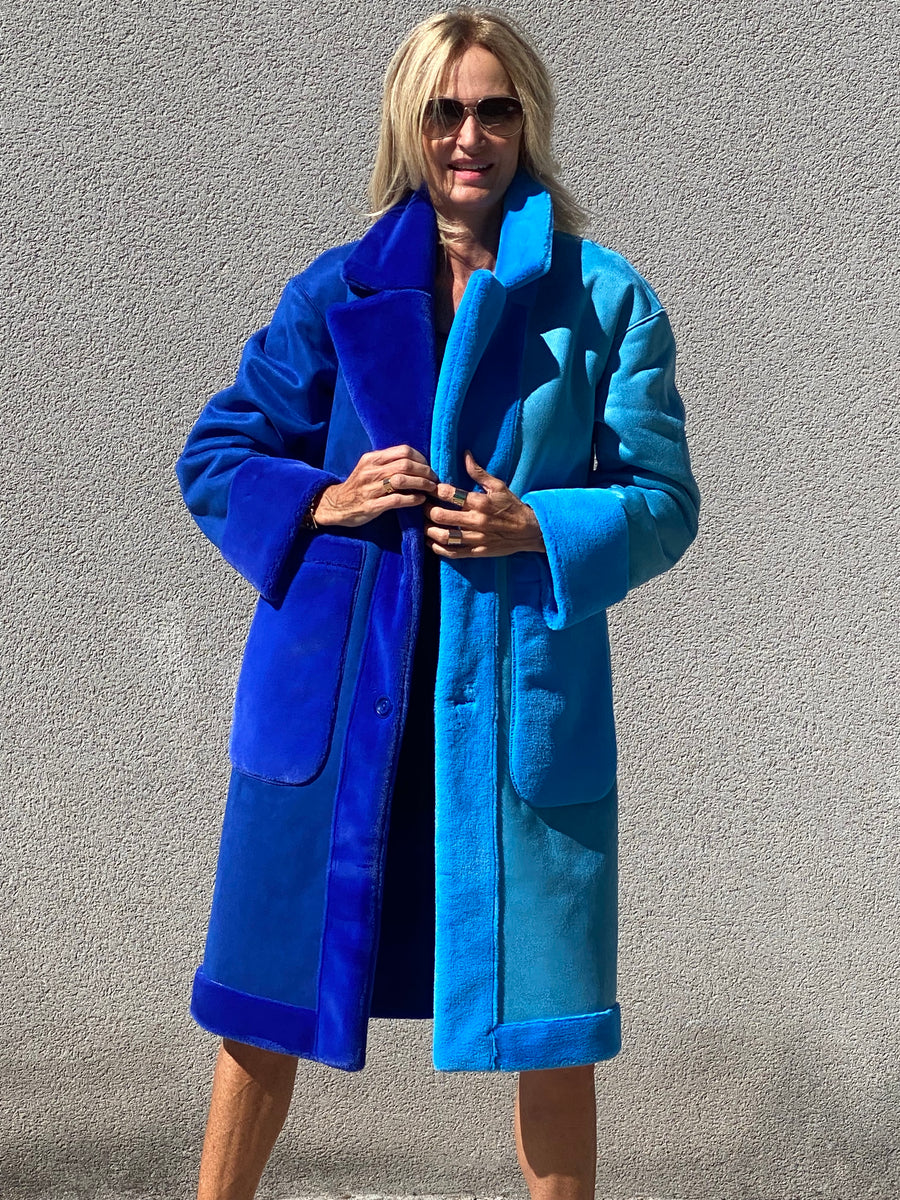 LIMITED EDITION reversible two-tone faux fur straight coat